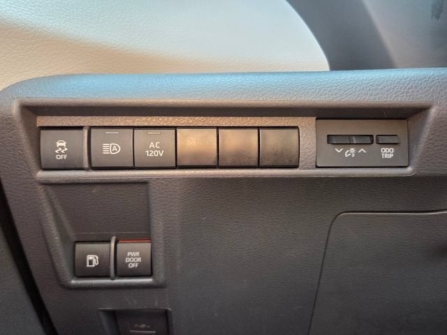 2023 Toyota Sienna XSE