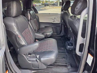 2023 Toyota Sienna LE