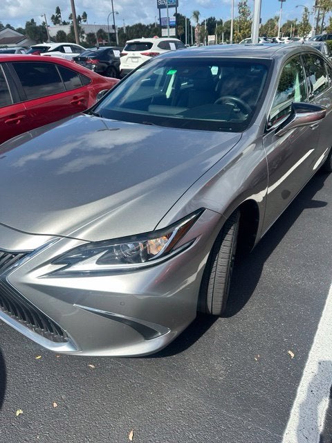 2019 Lexus ES 300h