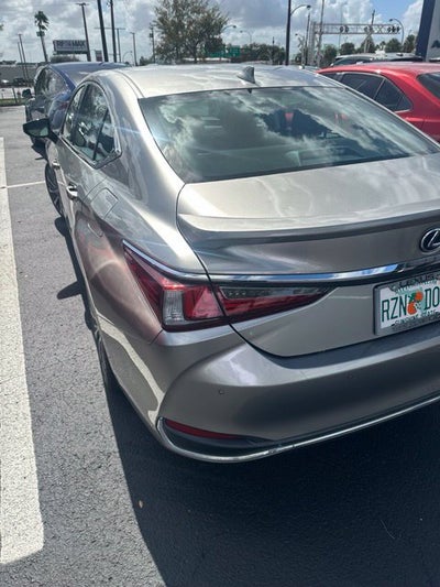 2019 Lexus ES 300h
