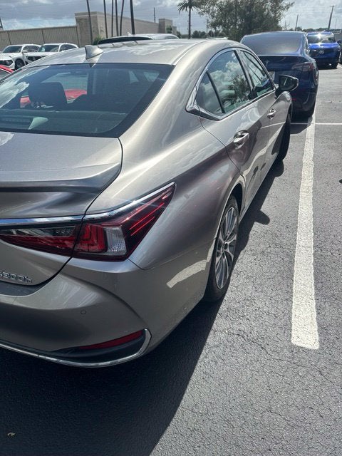 2019 Lexus ES 300h
